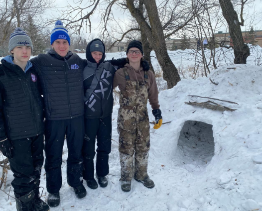 Students by completed snow quinzee